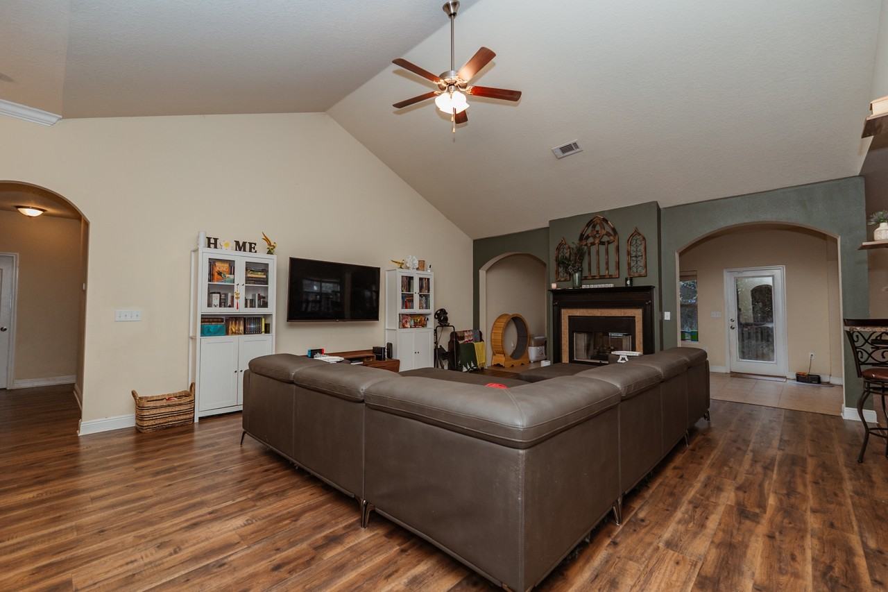 624 Red Fern Rd #1 - Photo 5 of 41