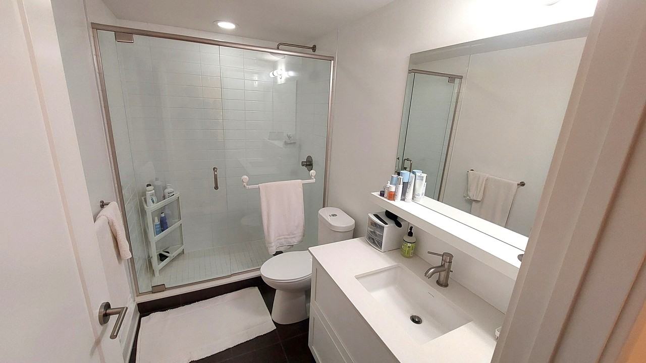 411 MacKay Street #411 - Photo 5 of 24