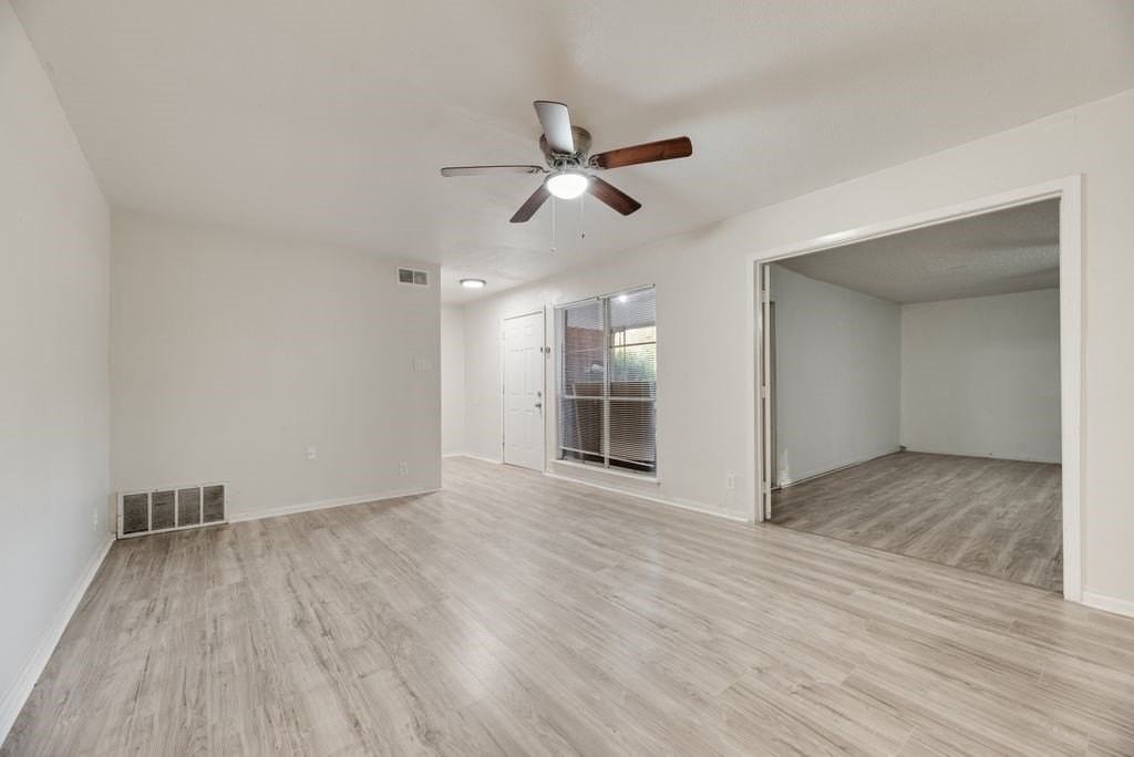 8923 Jennie Lee Ln - Photo 3 of 17