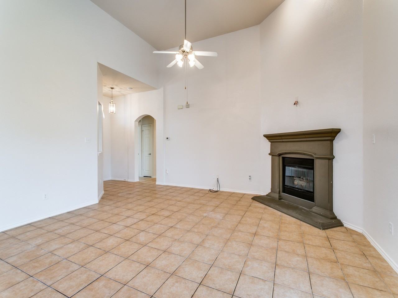 6357 Redeagle Creek Dr - Photo 3 of 12