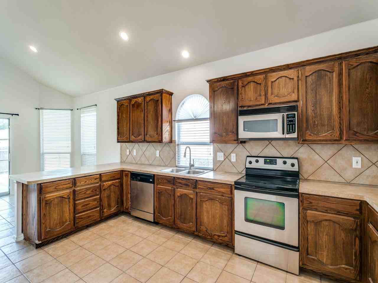 6357 Redeagle Creek Dr - Photo 5 of 12