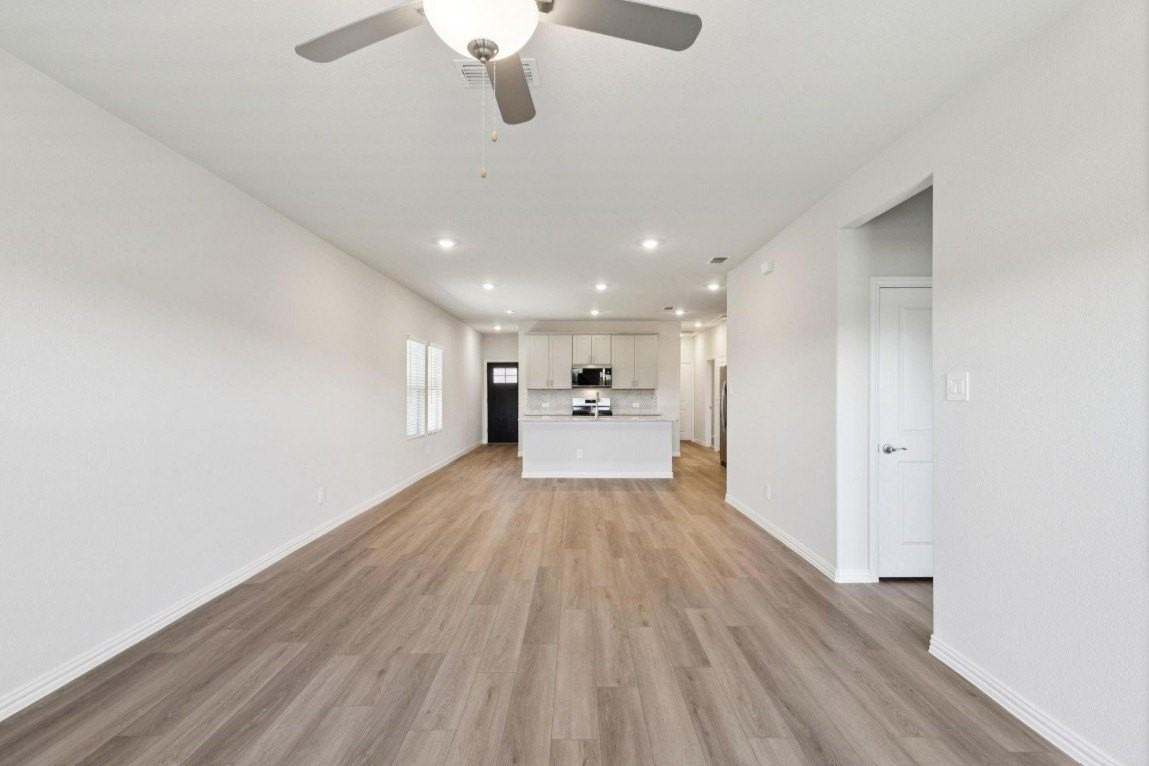 109 Greenbriar Dr - Photo 5 of 19