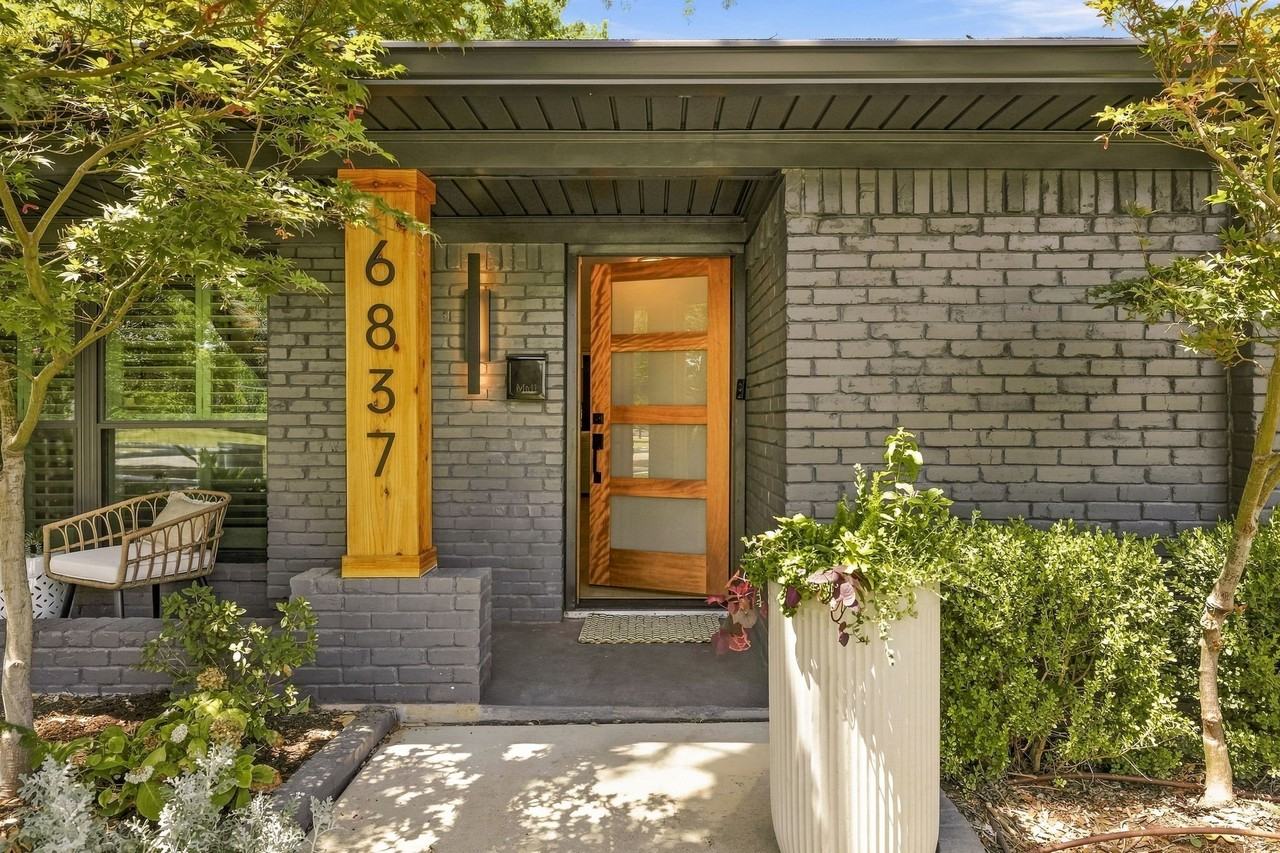 6837 Arboreal Dr - Photo 3 of 40