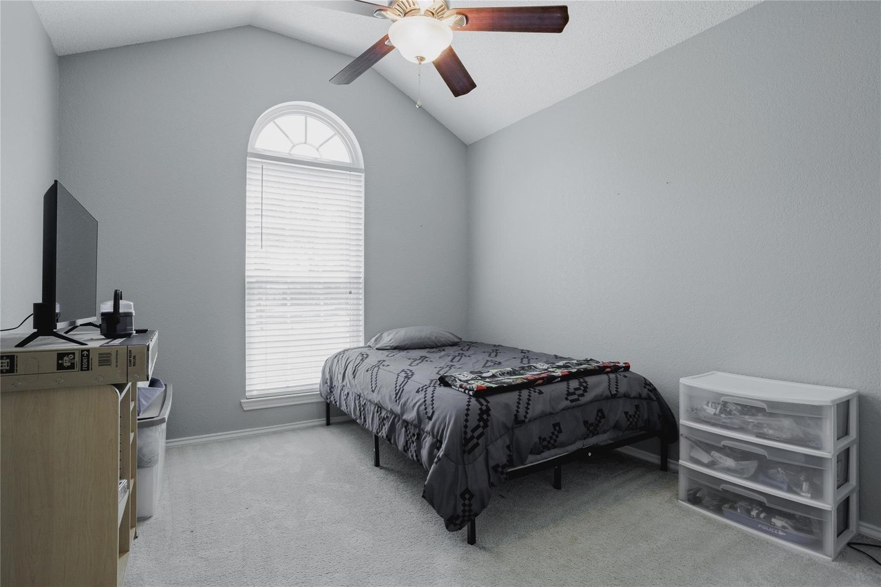2918 Periwinkle Ct - Photo 5 of 20