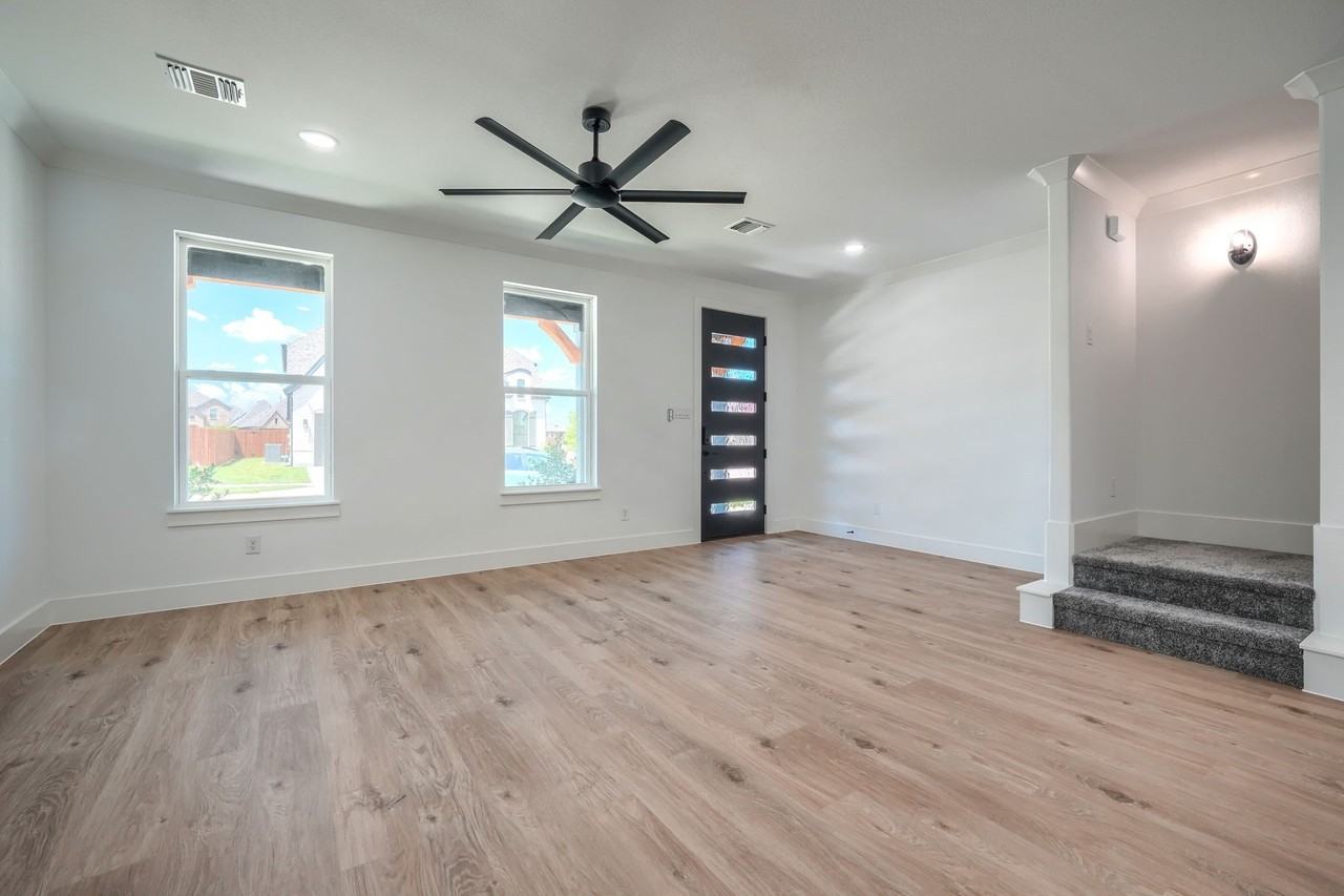 2633 Tanager St - Photo 6 of 25