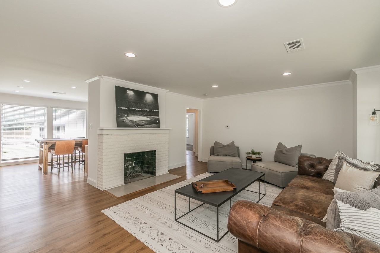 3909 Trail Lake Dr - Photo 4 of 36