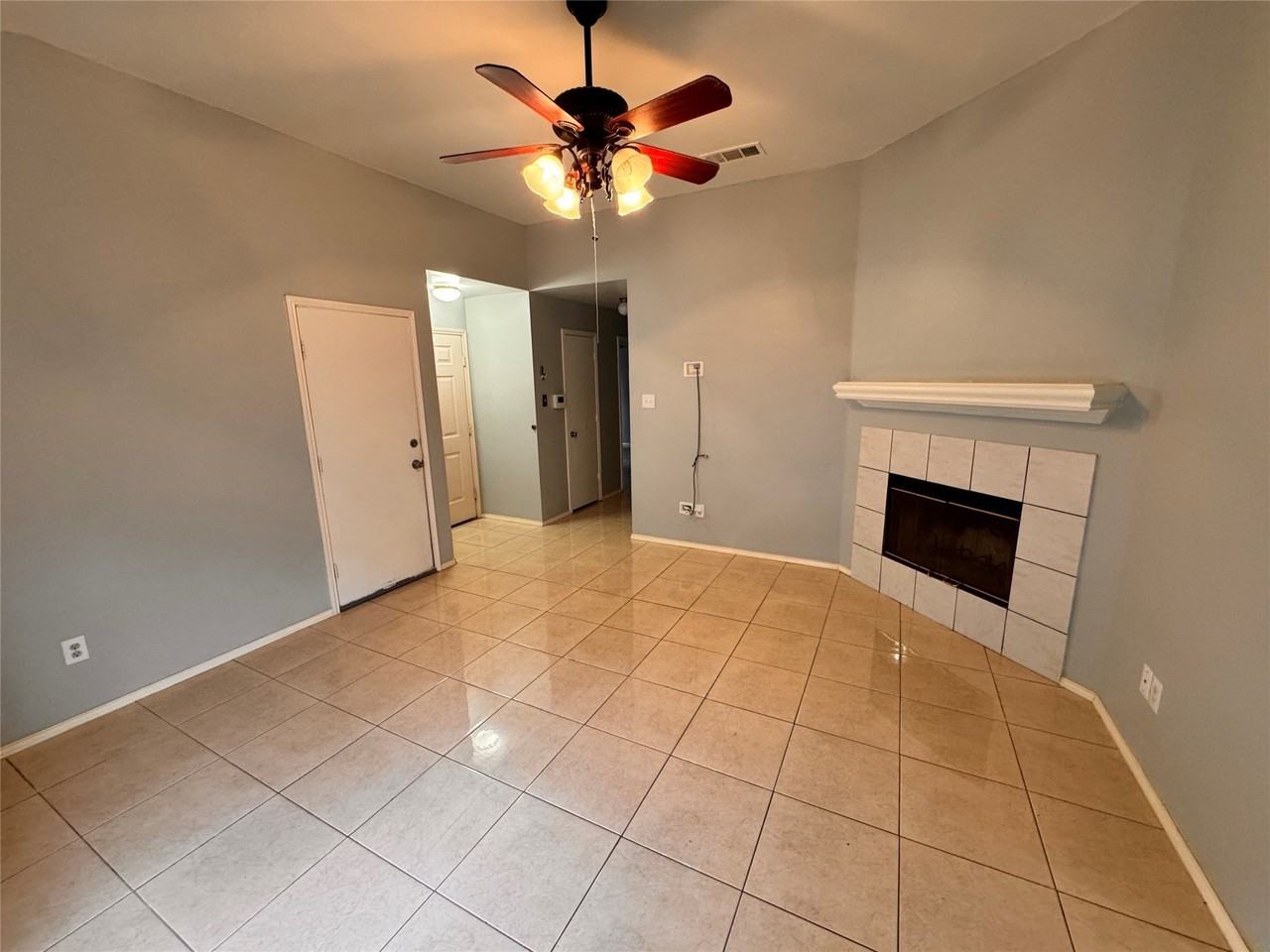 4470 Falls Dr - Photo 4 of 19