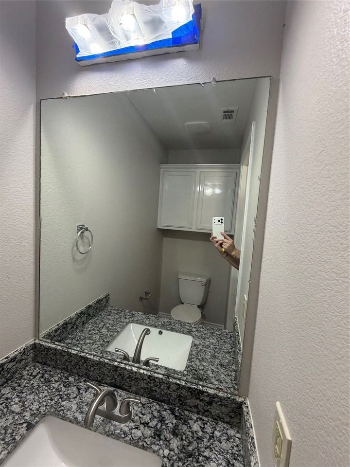 2543 Pascal Ct #B - Photo 6 of 20