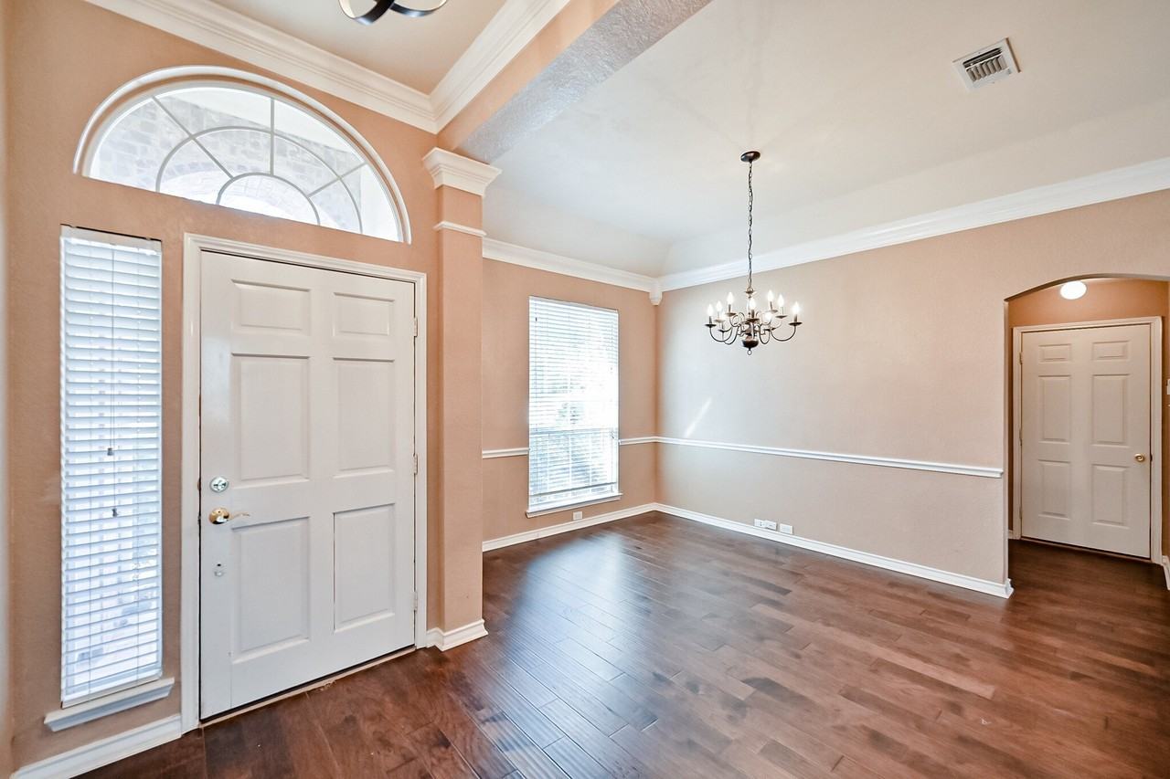 2017 Perry Dr - Photo 5 of 25