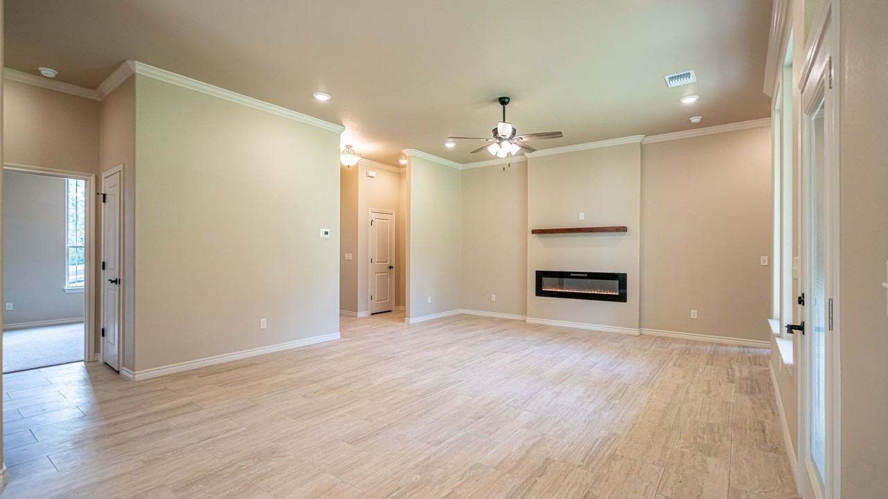 2714 Austin Dr - Photo 6 of 40
