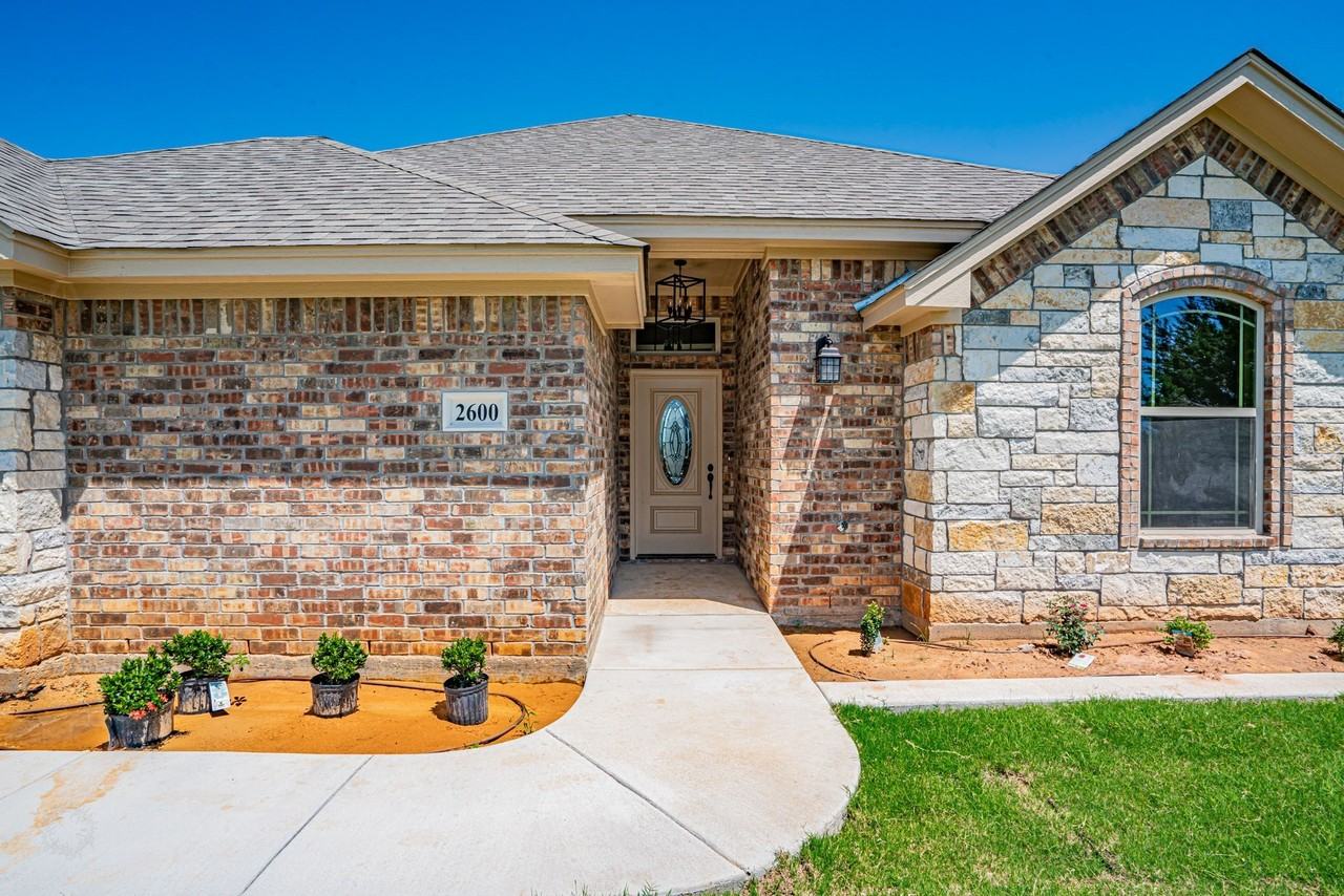 2600 Creek Dr - Photo 2 of 30