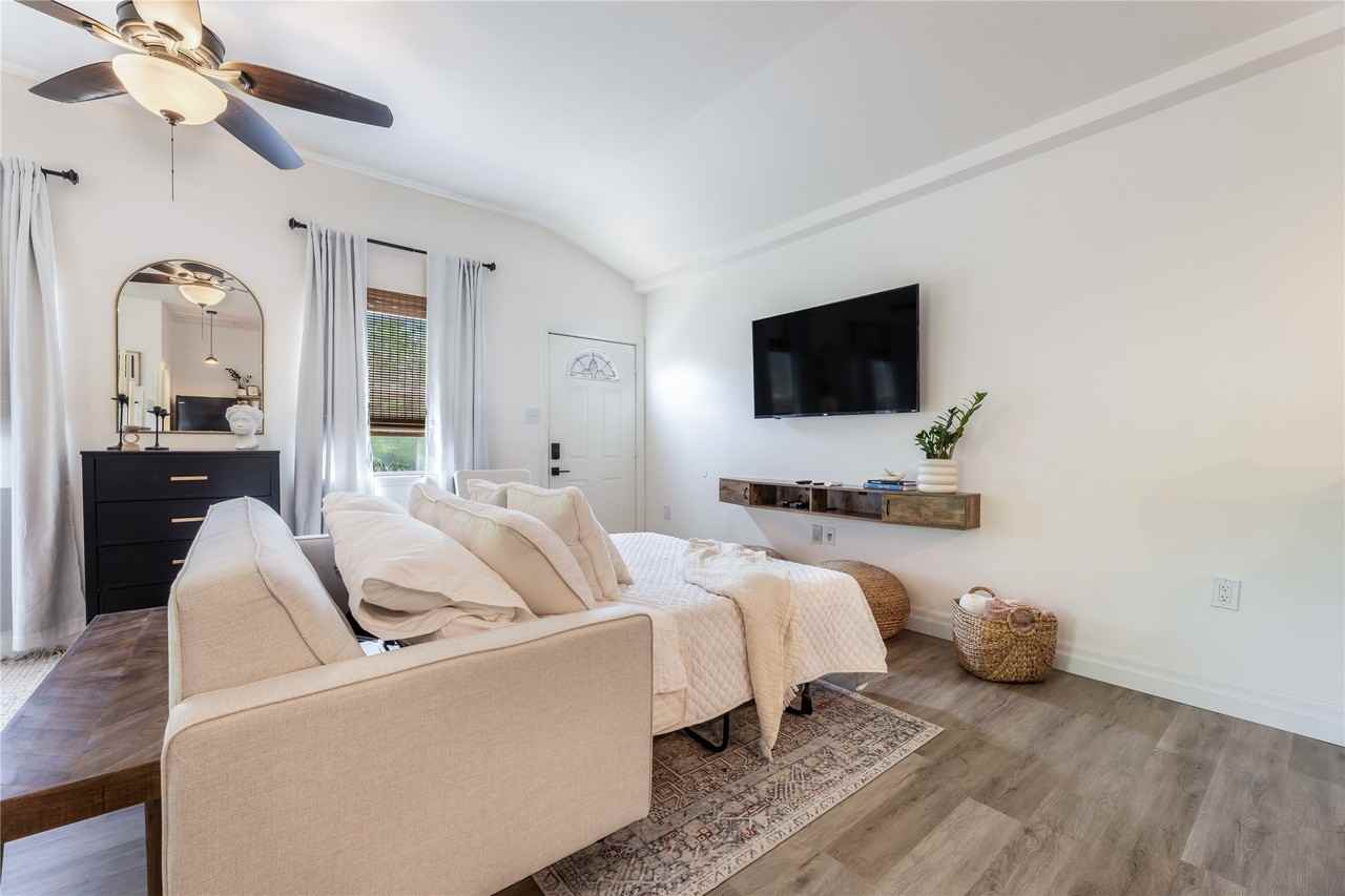 2402 Misty Ln - Photo 6 of 15