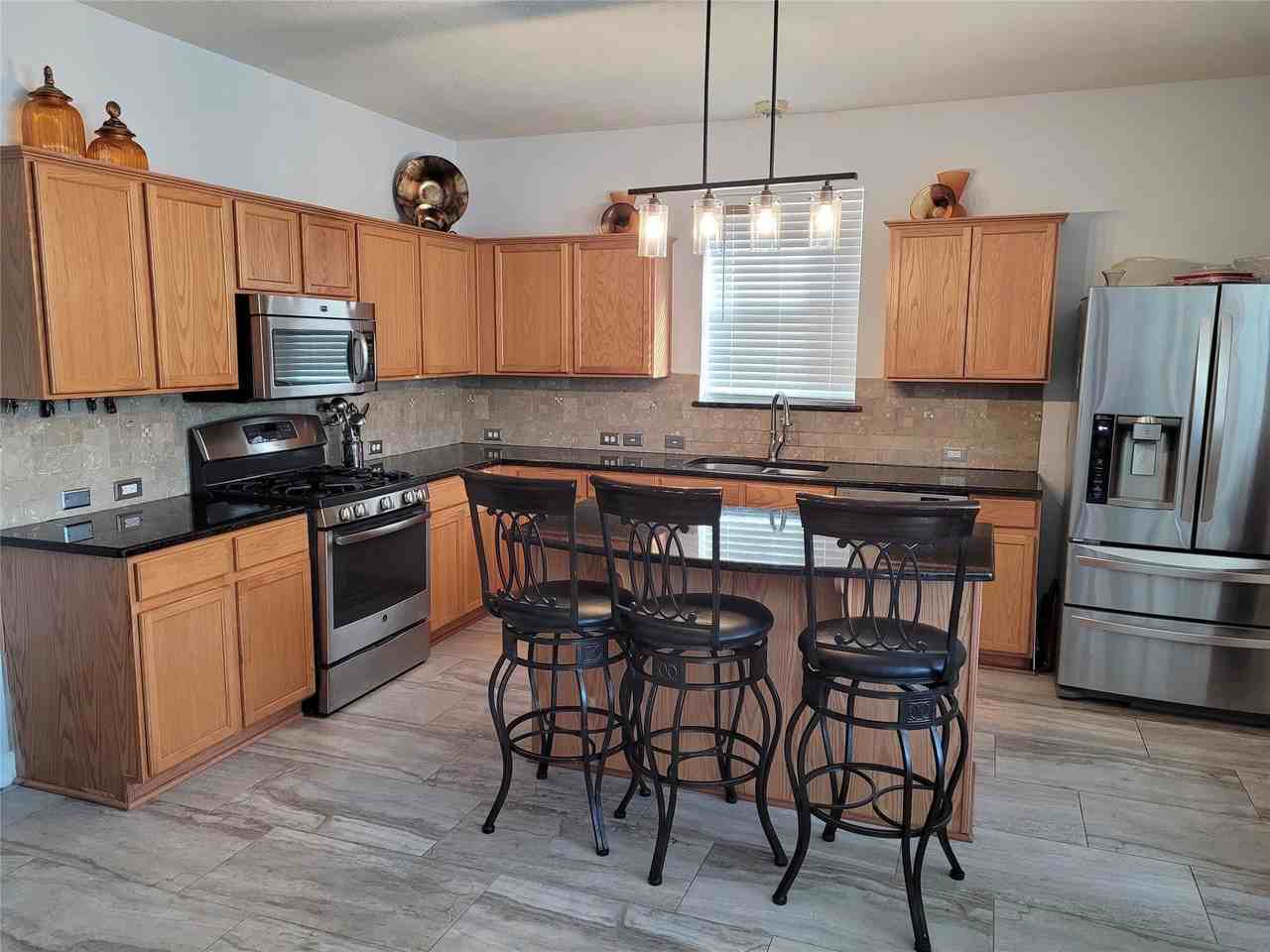 2824 Misty Ridge Ln - Photo 2 of 25