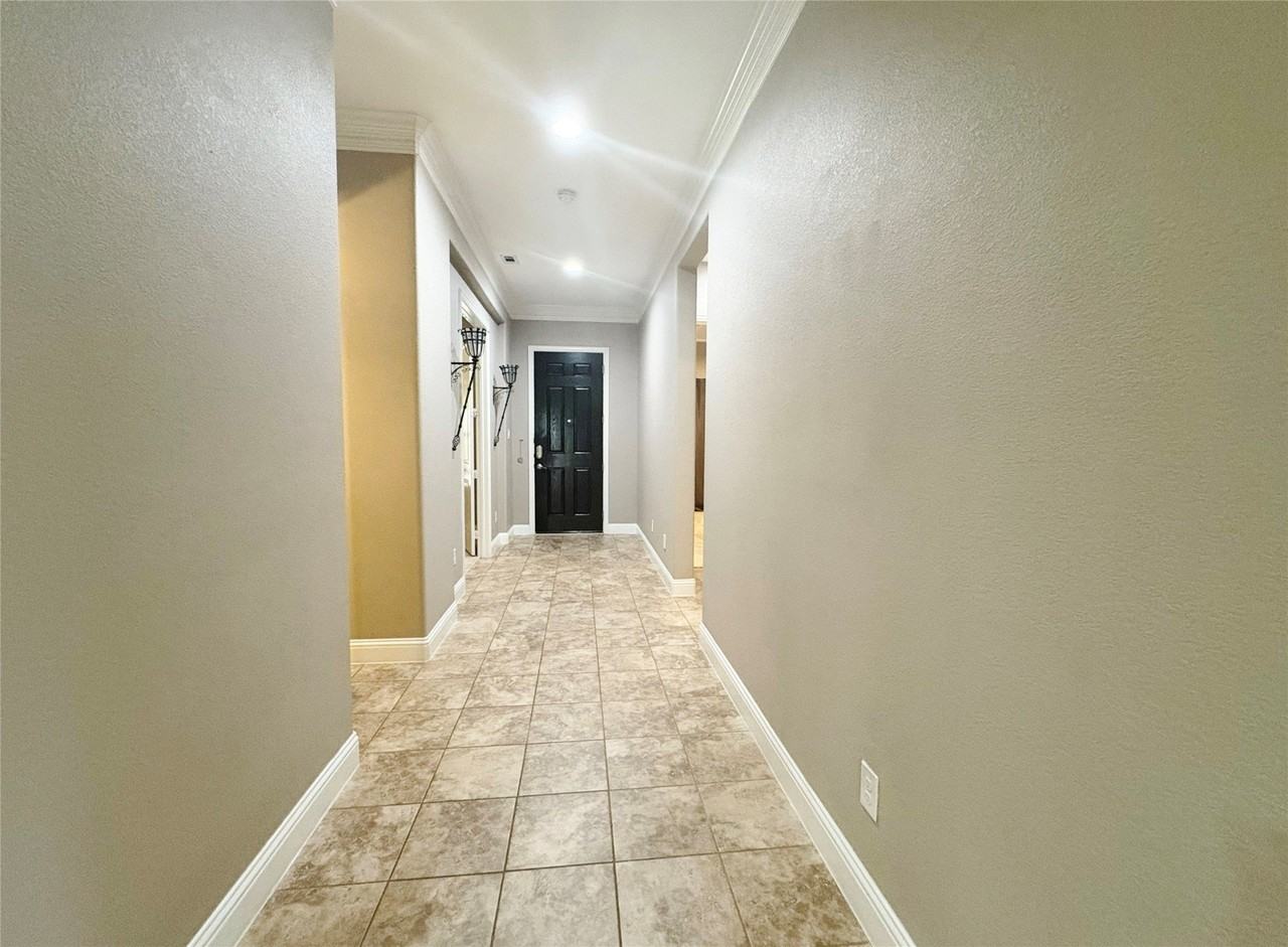 1604 Indigo Trl - Photo 2 of 15