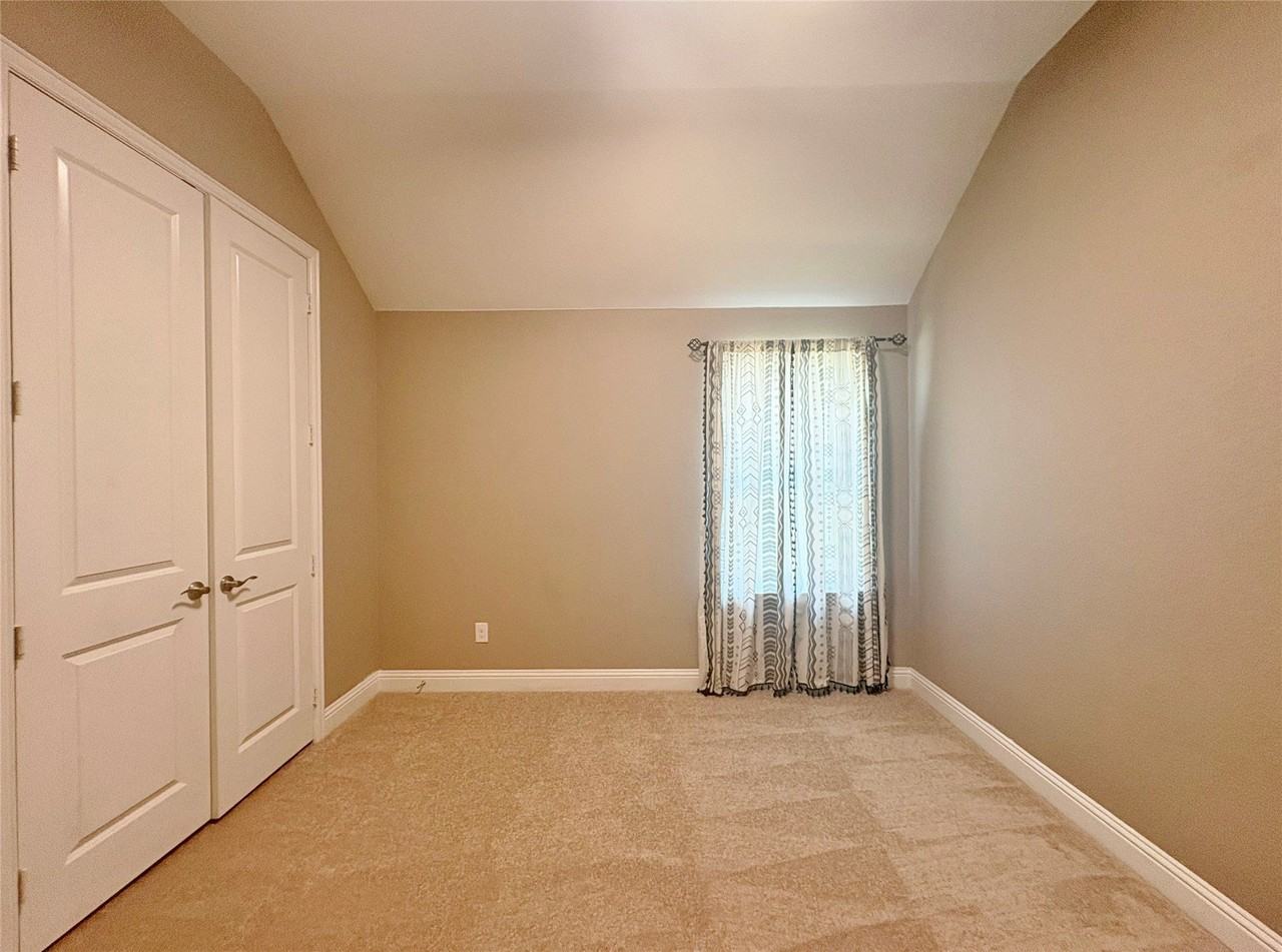 1604 Indigo Trl - Photo 5 of 15