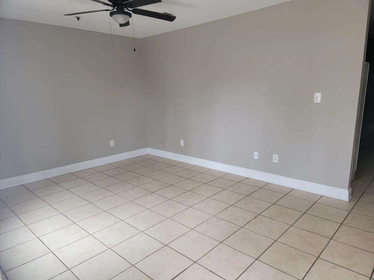 3323 39th Ave #B - Photo 4 of 6