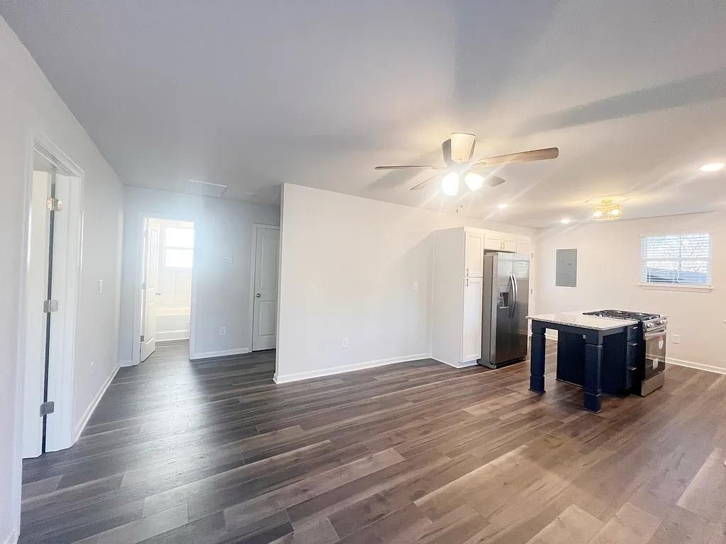 220 Alameda St #1 - Photo 2 of 21