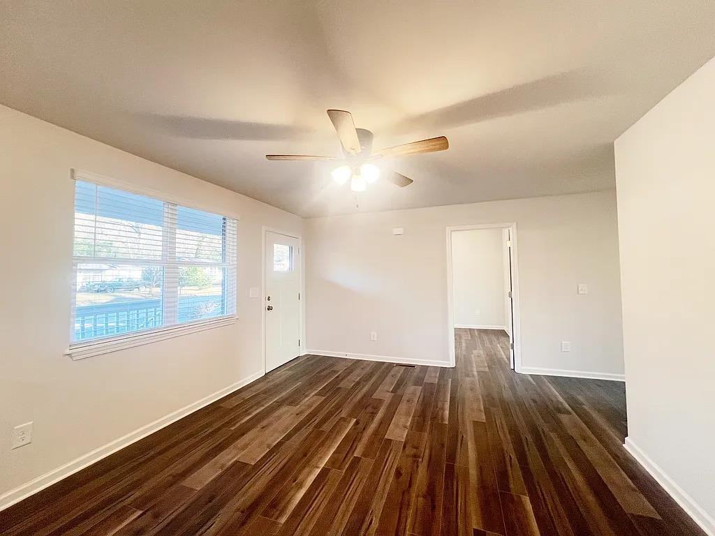 220 Alameda St #1 - Photo 3 of 21