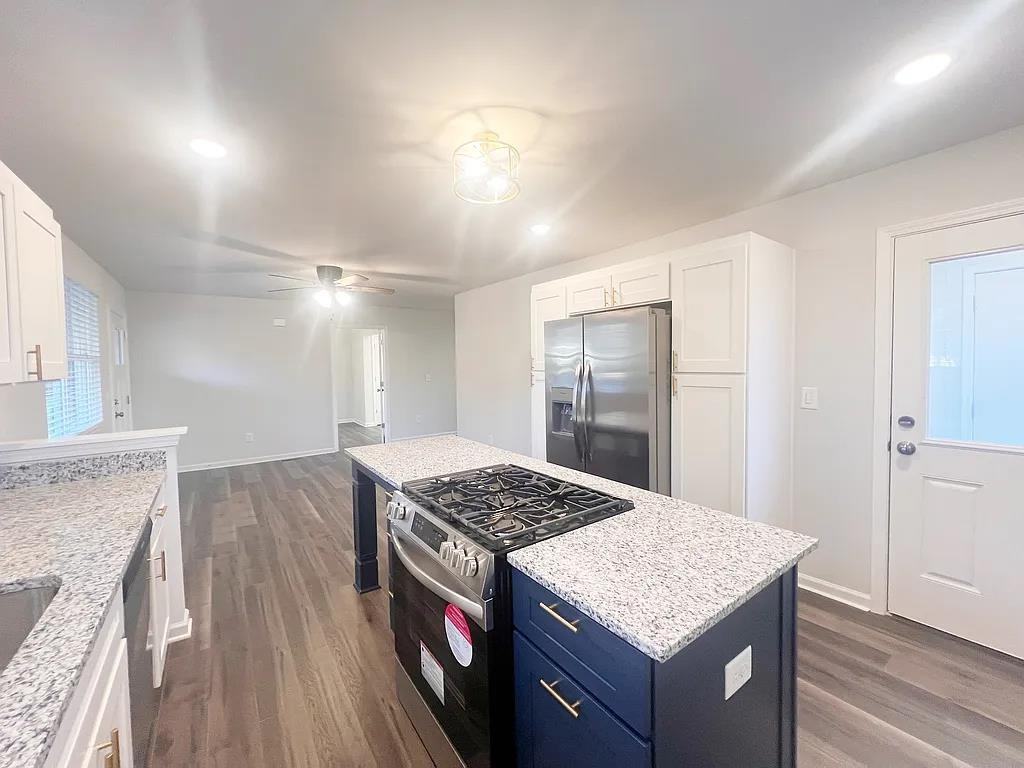 220 Alameda St #1 - Photo 5 of 21