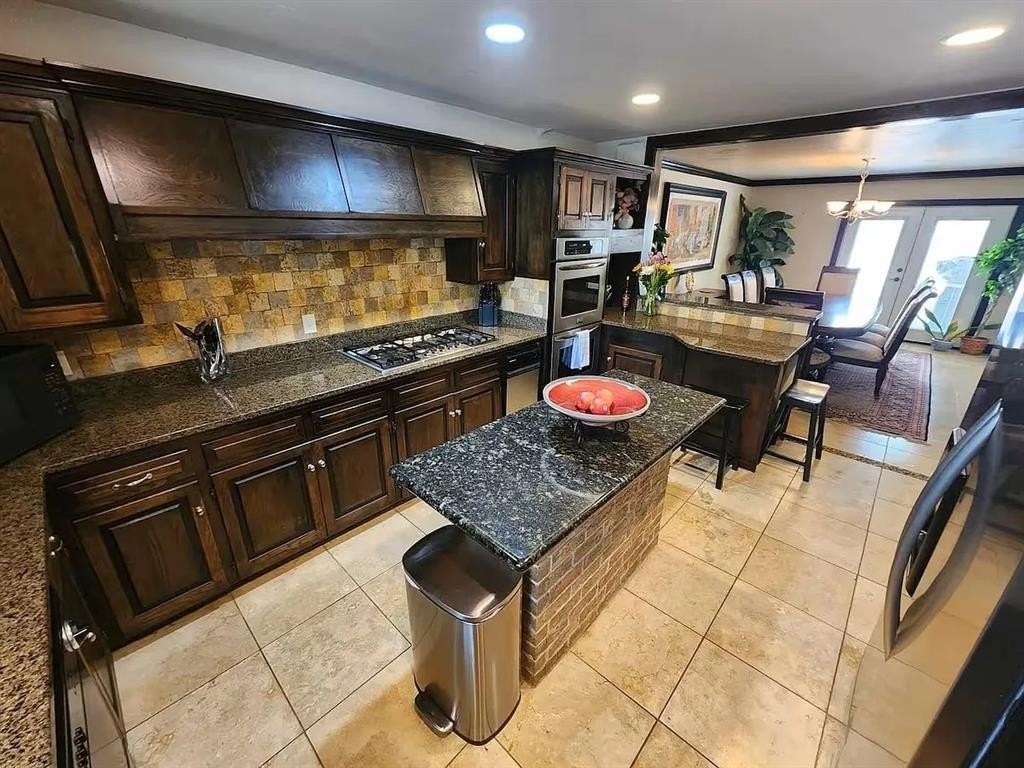 1441 Glenbrook Dr - Photo 6 of 16