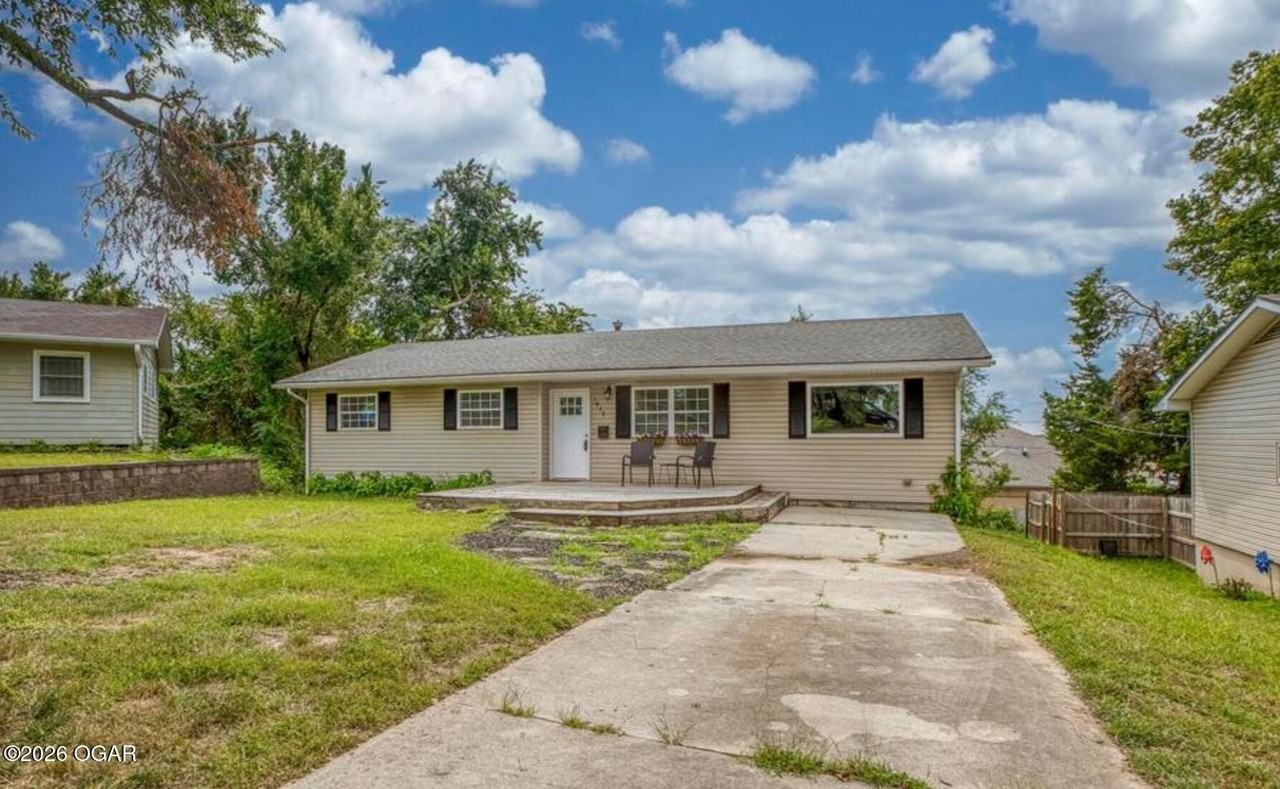 1628 Jefferson Cir