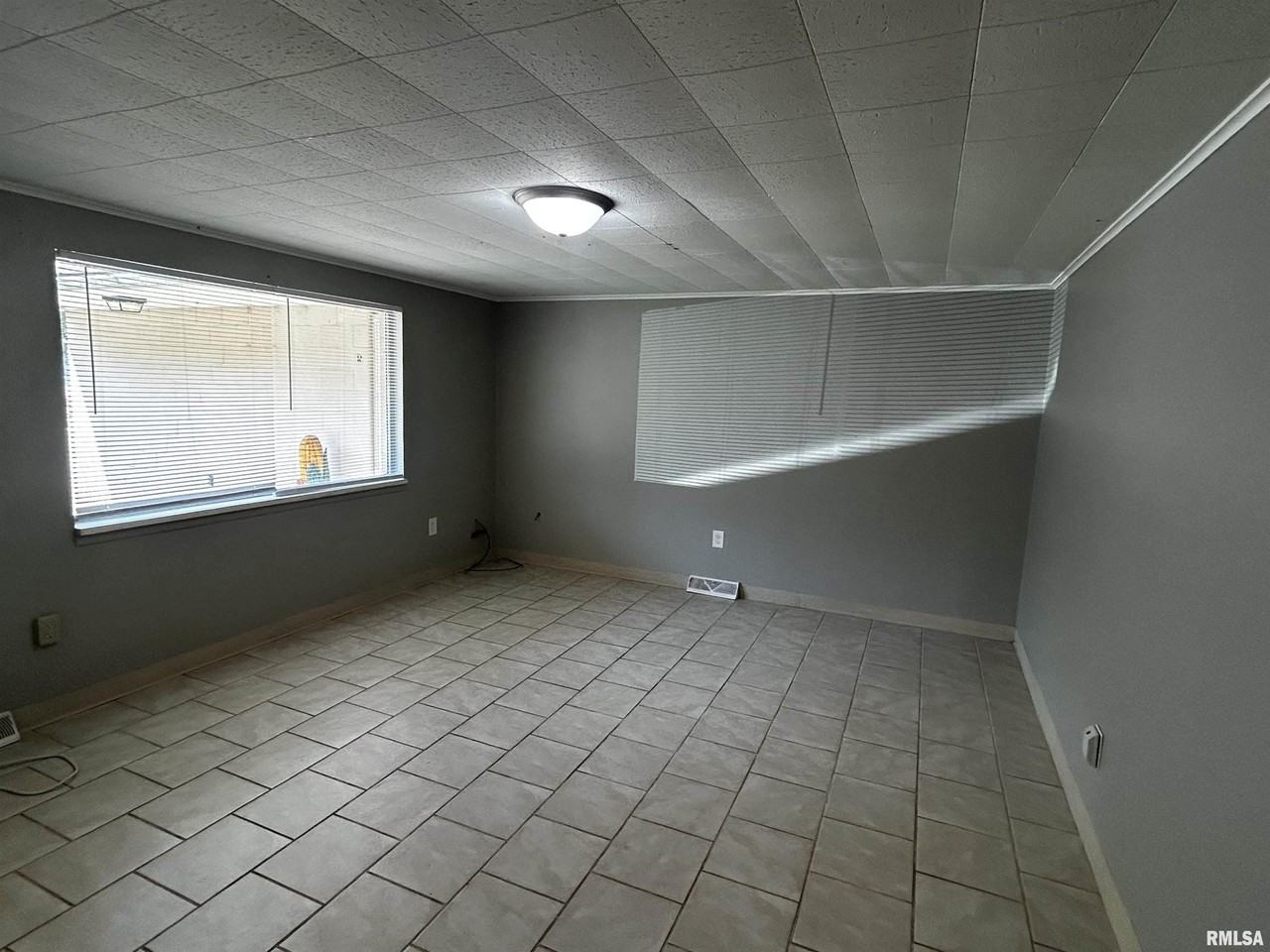 135 Shadoway Dr #A - Photo 2 of 9