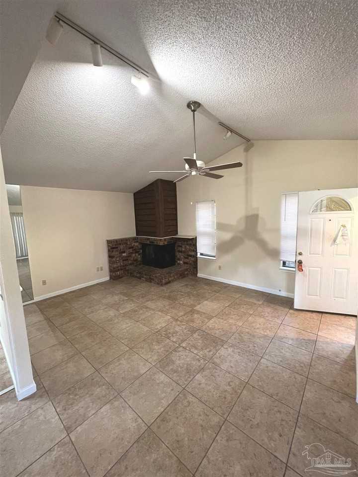 Spanish Trail Pl - Photo 3 of 13