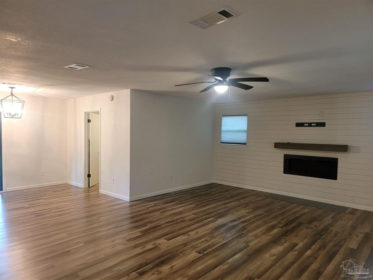 7545 Sandy Creek Dr - Photo 3 of 13