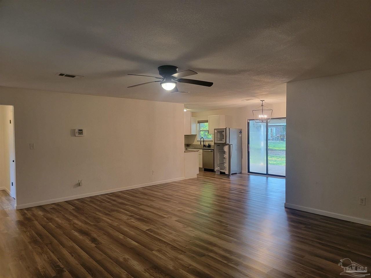 7545 Sandy Creek Dr - Photo 4 of 13