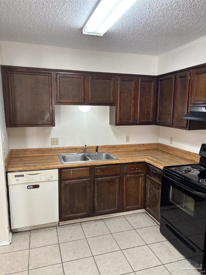 3145 Cedarwood Village Ln - Photo 5 of 11