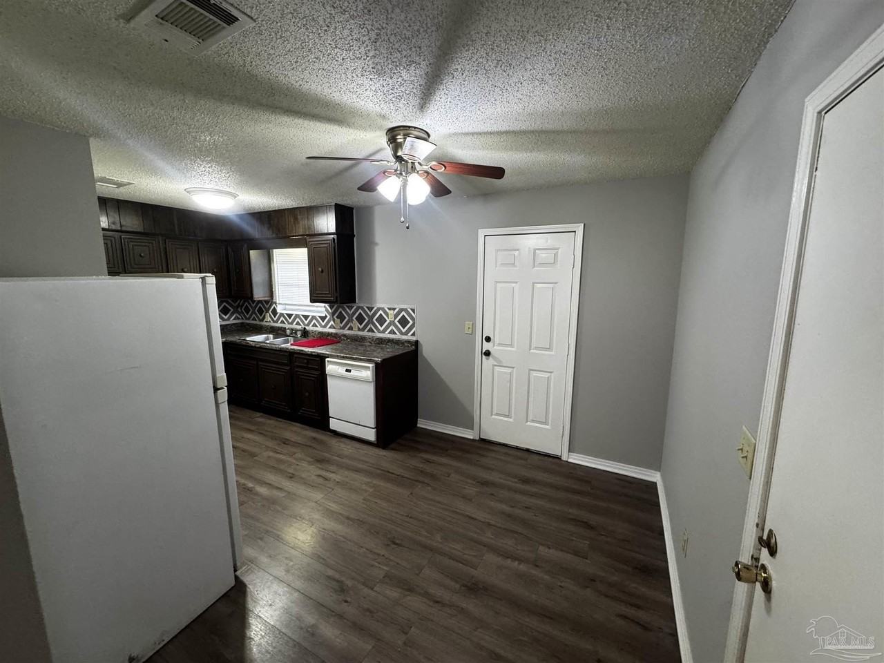 4240 Del Almirante St - Photo 5 of 16