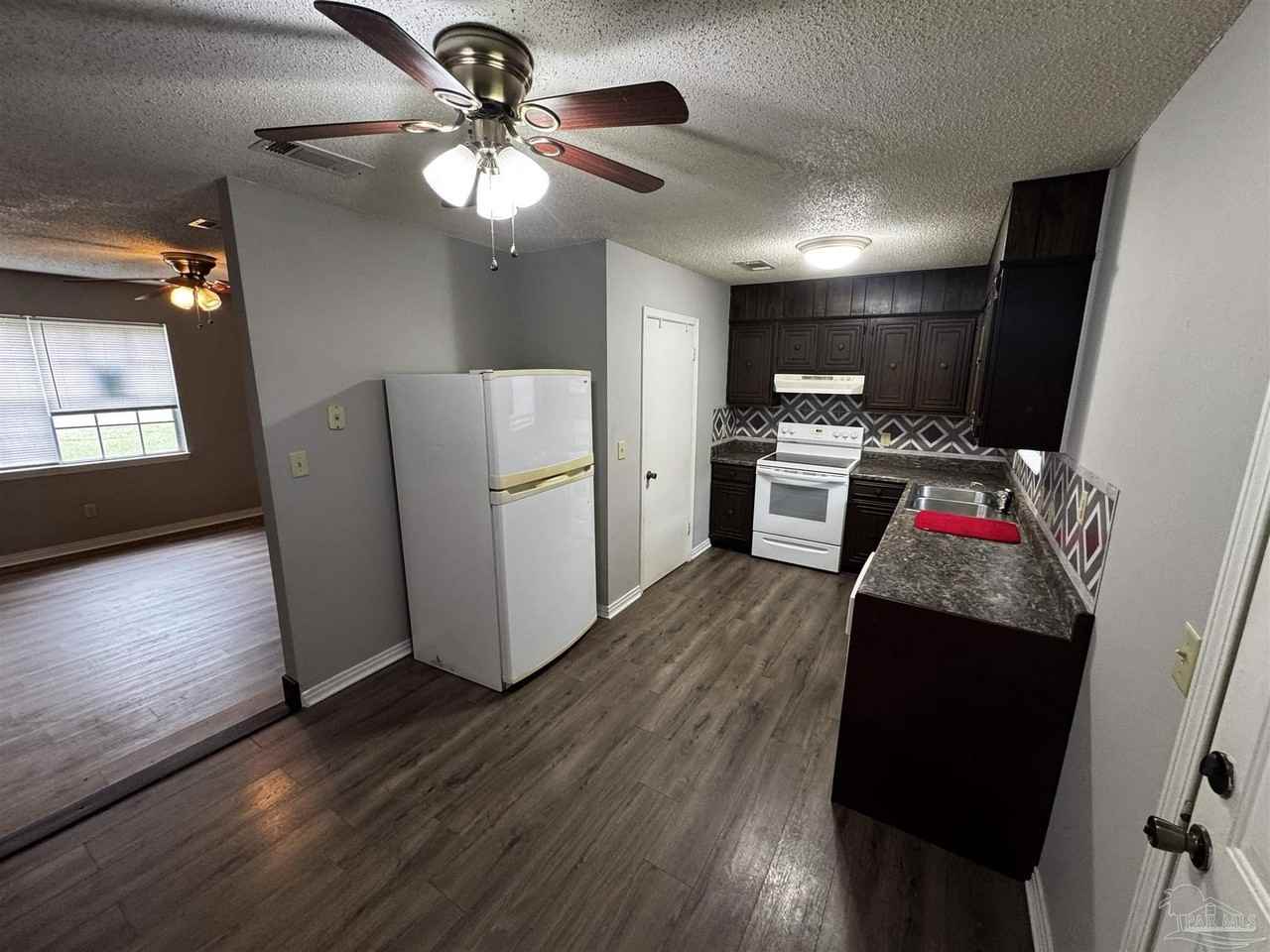 4240 Del Almirante St - Photo 6 of 16