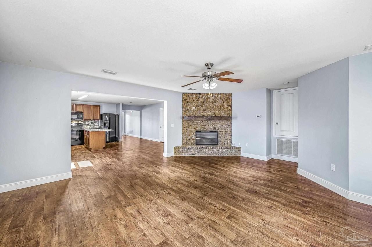 6052 Whisper Creek Blvd - Photo 5 of 27