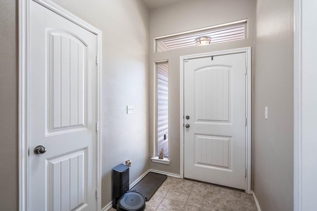 809 Nolan Ryan Dr - Photo 2 of 19