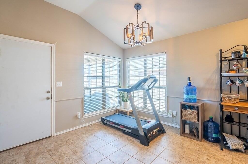 809 Nolan Ryan Dr - Photo 5 of 19