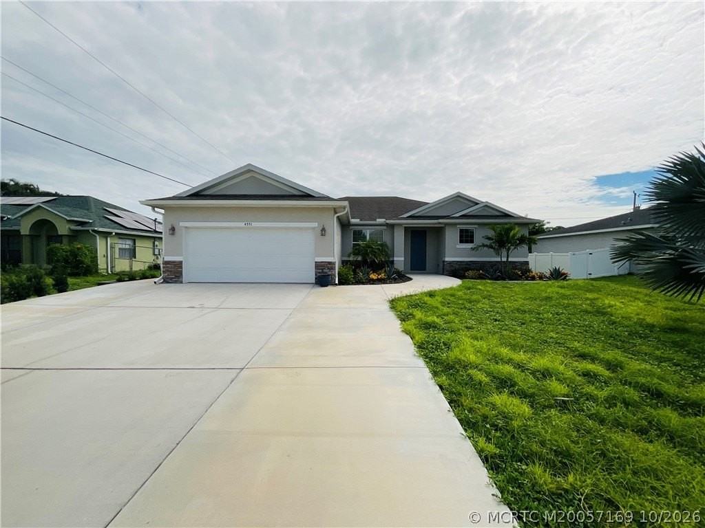 4551 Sw Masefield St - Photo 2 of 27