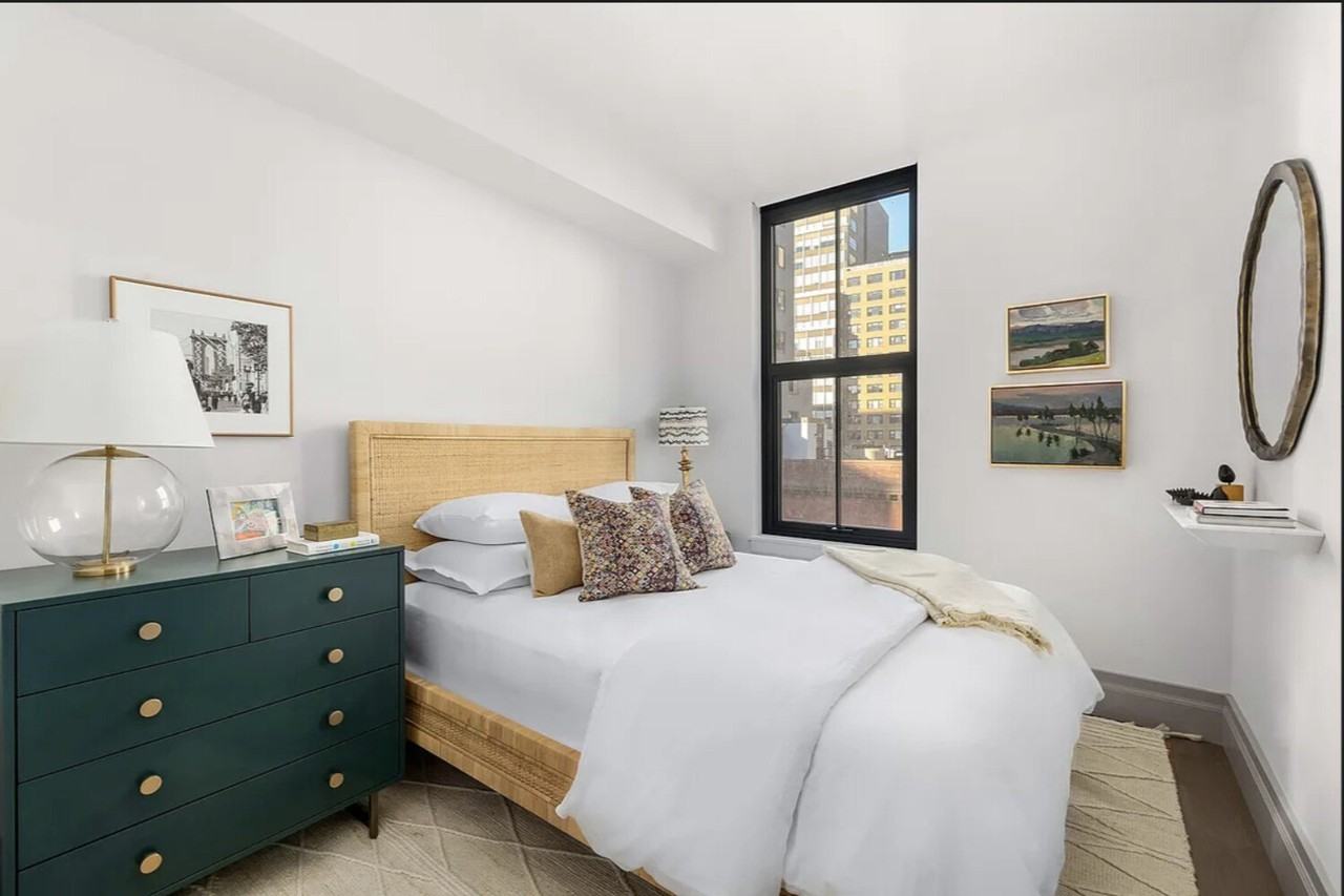 76 Schermerhorn St - Photo 7 of 8