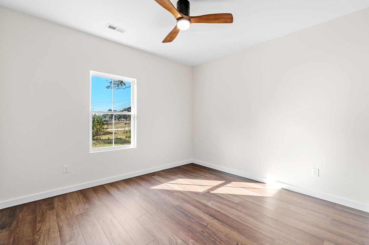 1205 S Main St #1 - Photo 6 of 45
