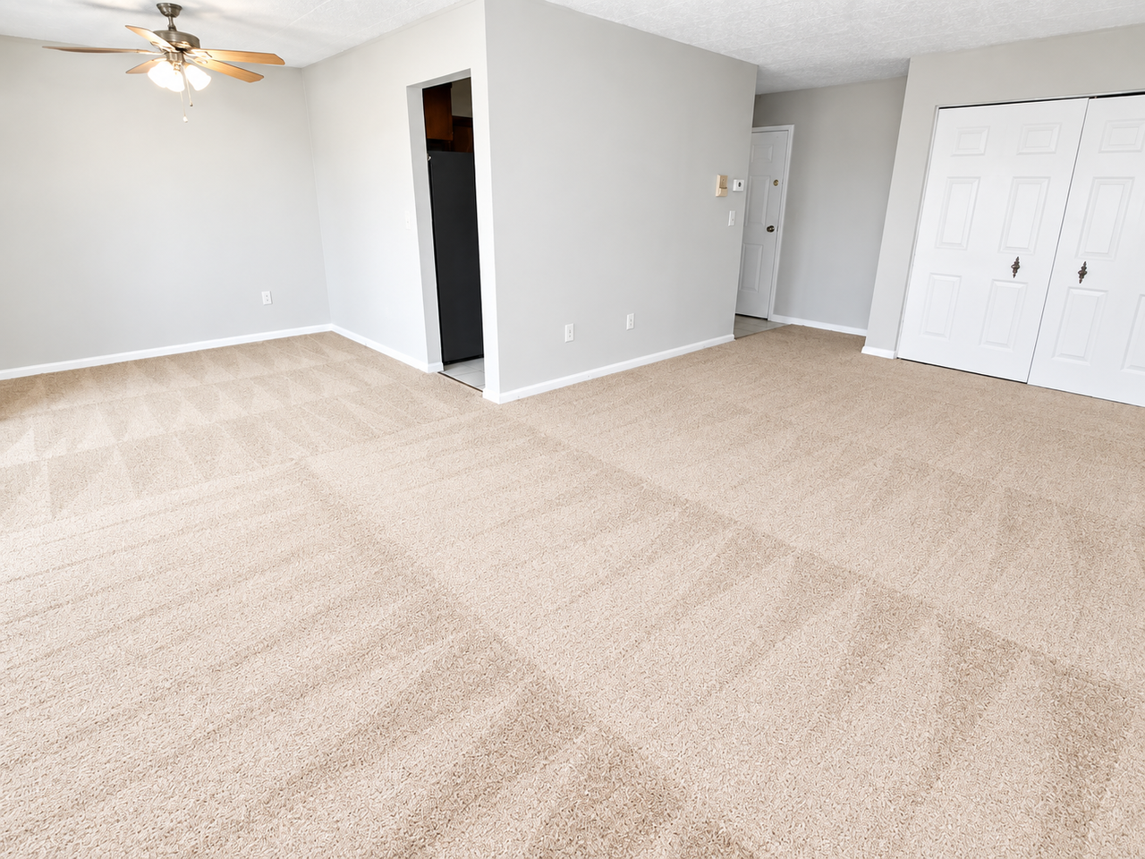 606C Mcknight Cir #C606 - Photo 3 of 14