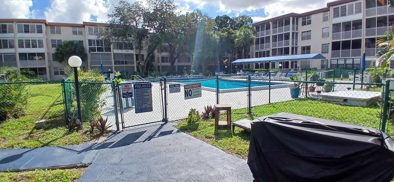 2601 Nw 48th Ter #345