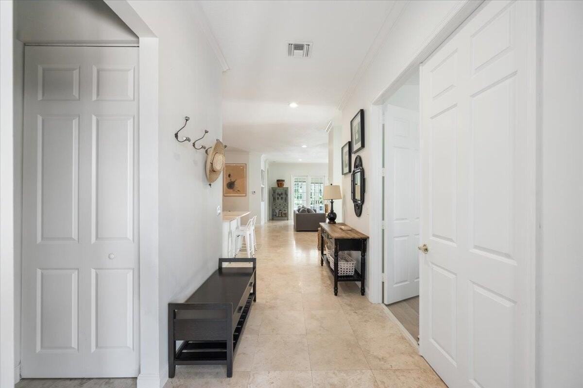 2910 Twin Oaks Way - Photo 5 of 41