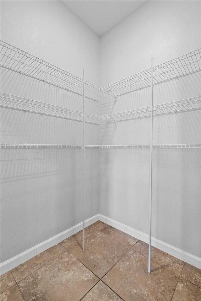6270 Nw Regent St - Photo 5 of 38