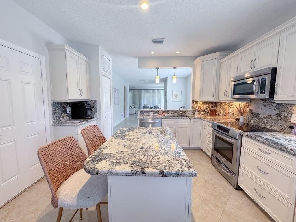 6819 Via Regina - Photo 7 of 20