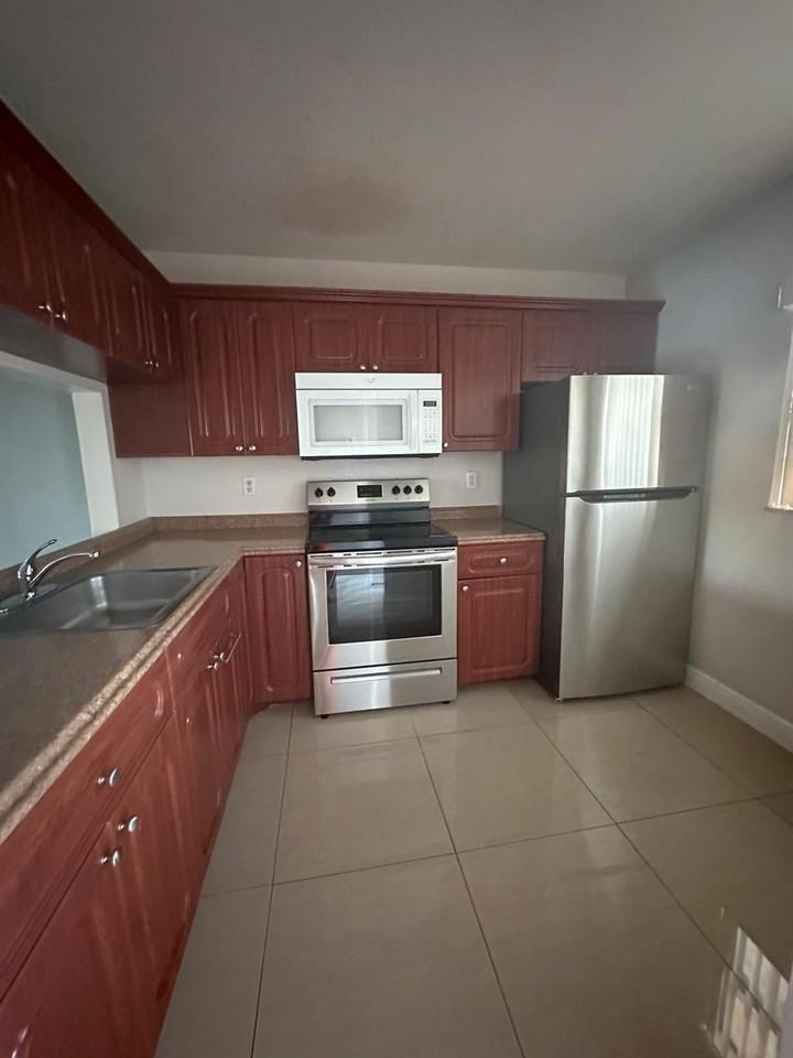 9157 Nw 1st Ct #203 - Photo 5 of 24