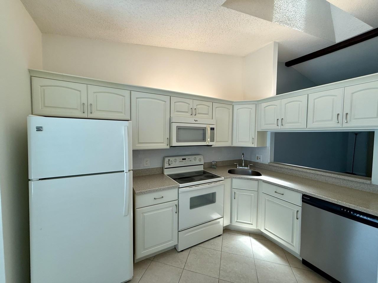 2054 Sw Silver Pine Way #123B - Photo 6 of 21