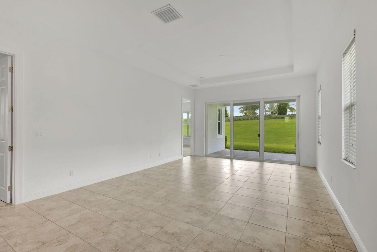 9225 Sw Pepoli Way - Photo 7 of 45