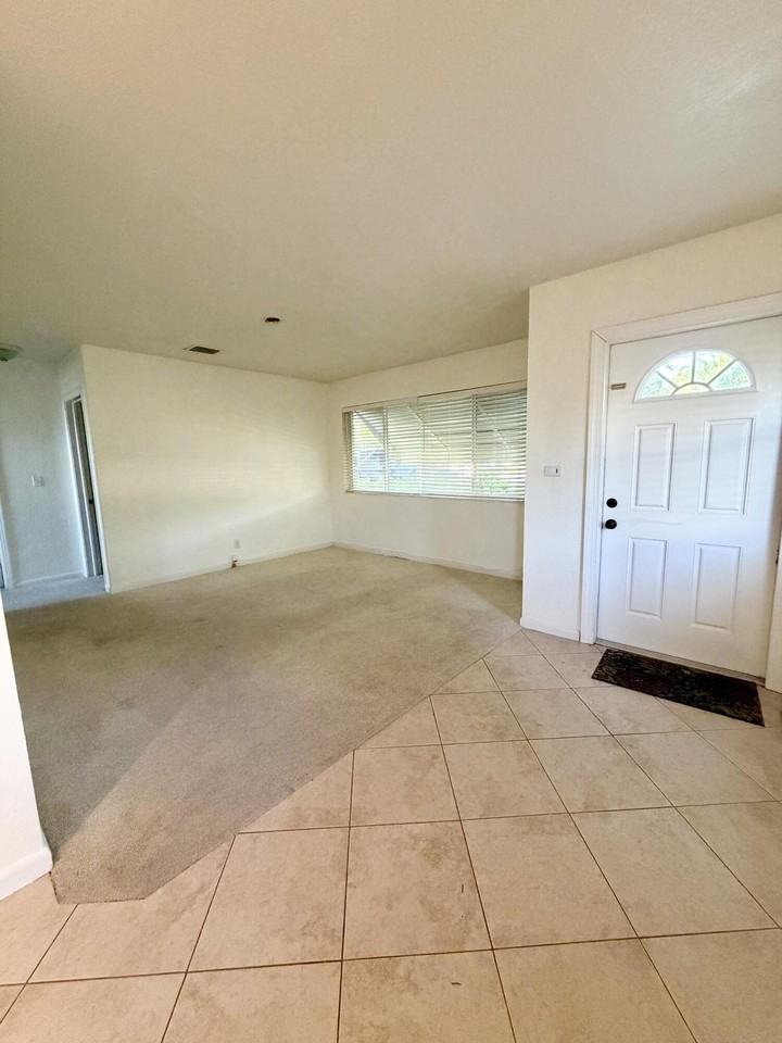 1226 S H St - Photo 3 of 19