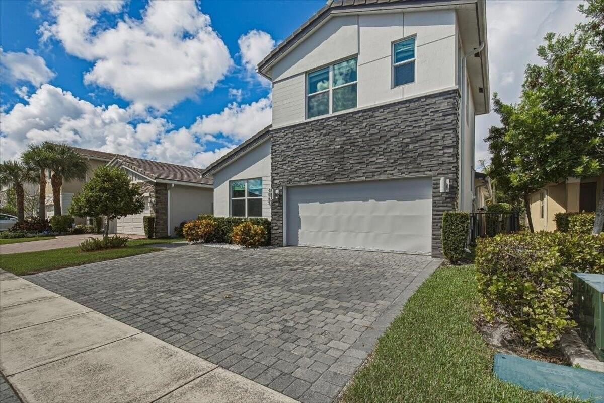 4065 Marina Way - Photo 5 of 47