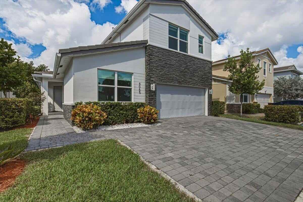 4065 Marina Way - Photo 6 of 47