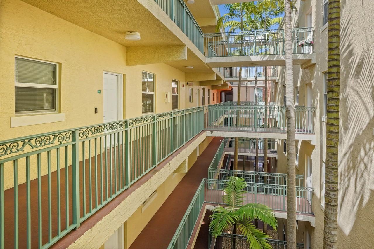 1650 Presidential Way #406 - Photo 3 of 23